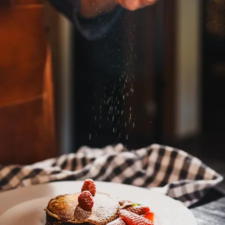 27 Konukevi Banská Bystrica